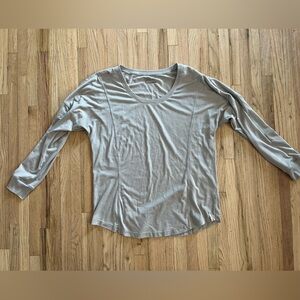 Patagonia Women’s long sleeve top medium